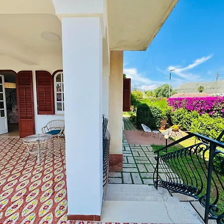 Вилла Crilulu Al Mare Палермо